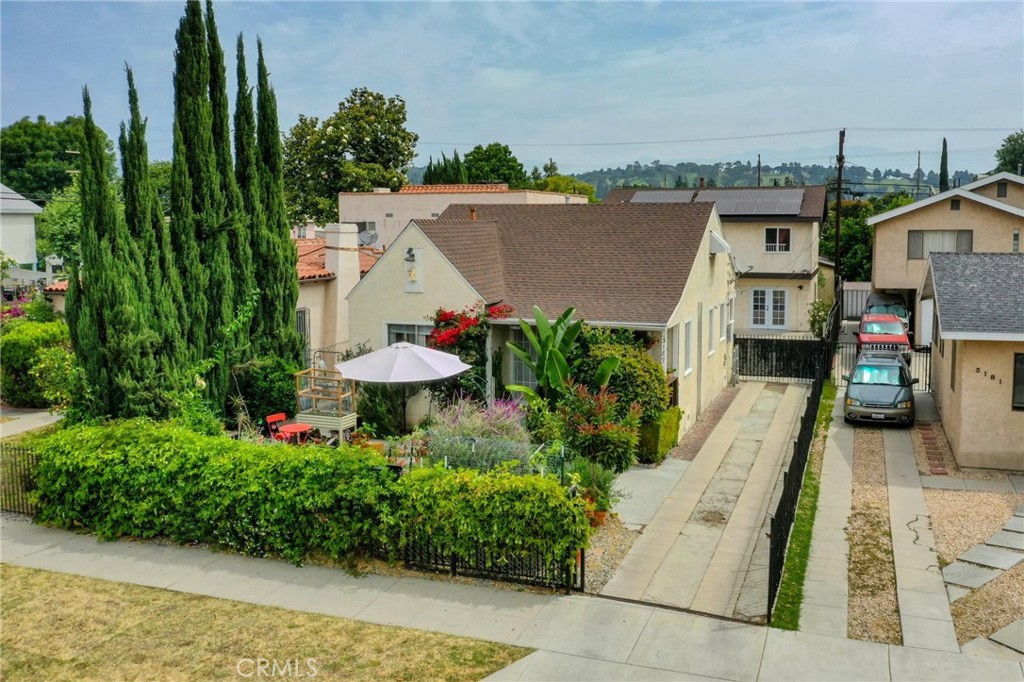 3185 Perlita Avenue