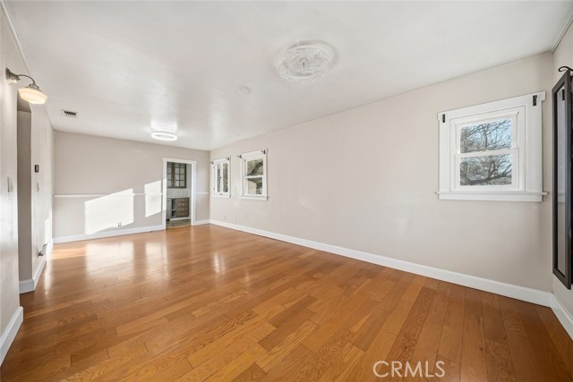 Detail Gallery Image 3 of 33 For 273 Pacific Avenue, Paso Robles,  CA 93446 - 2 Beds | 2 Baths