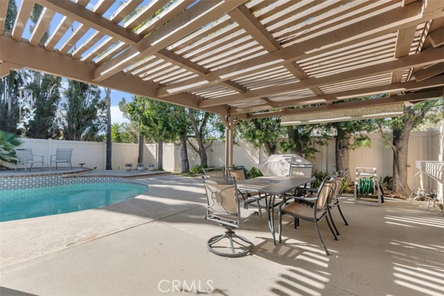 Detail Gallery Image 30 of 39 For 20828 Bermuda St, Chatsworth,  CA 91311 - 4 Beds | 2 Baths