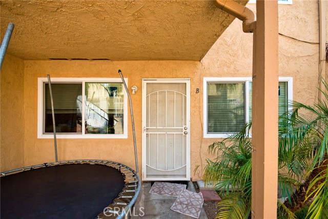 Detail Gallery Image 26 of 29 For 1074 N Willow Ave, Rialto,  CA 92376 - – Beds | – Baths