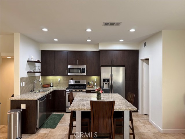 Detail Gallery Image 7 of 26 For 2230 Indus Way, San Marcos,  CA 92078 - 2 Beds | 2/1 Baths