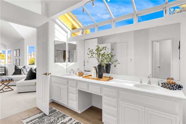 Detail Gallery Image 22 of 36 For 24 Sandbridge, Aliso Viejo,  CA 92656 - 4 Beds | 2/1 Baths