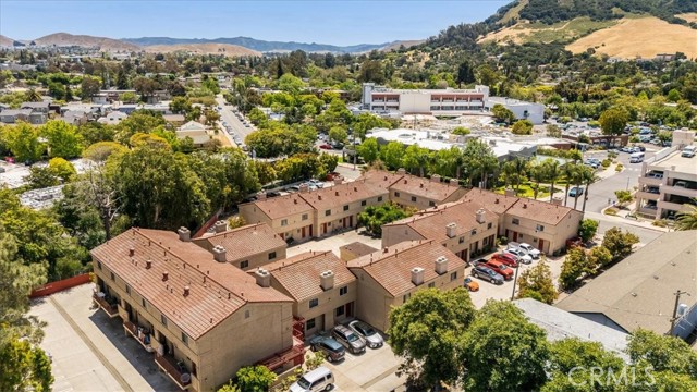 60 Casa Street, San Luis Obispo CA: https://media.crmls.org/medias/7d046993-58f4-4907-b381-c72684ff67b9.jpg
