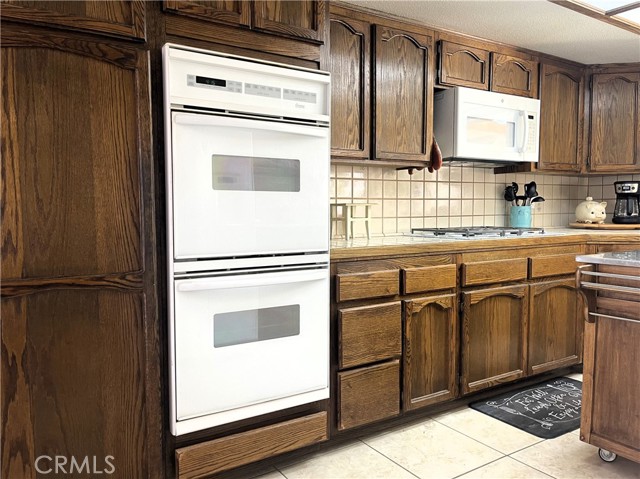 Detail Gallery Image 18 of 56 For 18428 Siskiyou Rd, Apple Valley,  CA 92307 - 3 Beds | 2 Baths