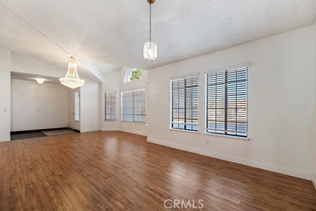 Detail Gallery Image 15 of 57 For 19185 Cochise, Apple Valley,  CA 92308 - 4 Beds | 2 Baths