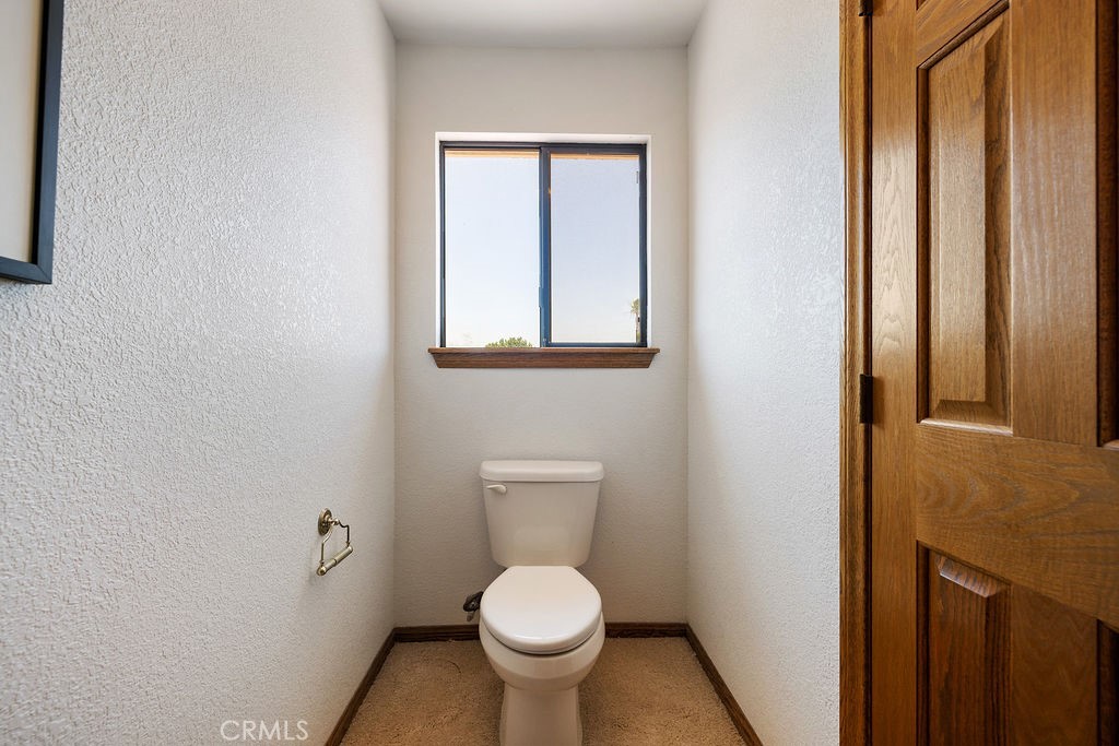https://media.crmls.org/medias/7d053437-f741-4d85-b083-63f822d53160.jpg?preset=X-Large
