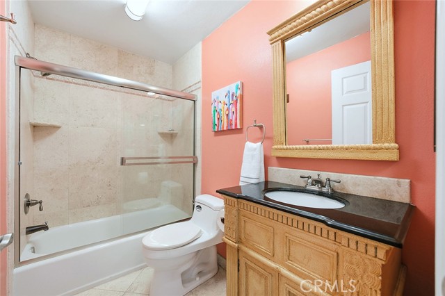 Detail Gallery Image 18 of 22 For 637 Atlantic #3,  Long Beach,  CA 90802 - 2 Beds | 2 Baths