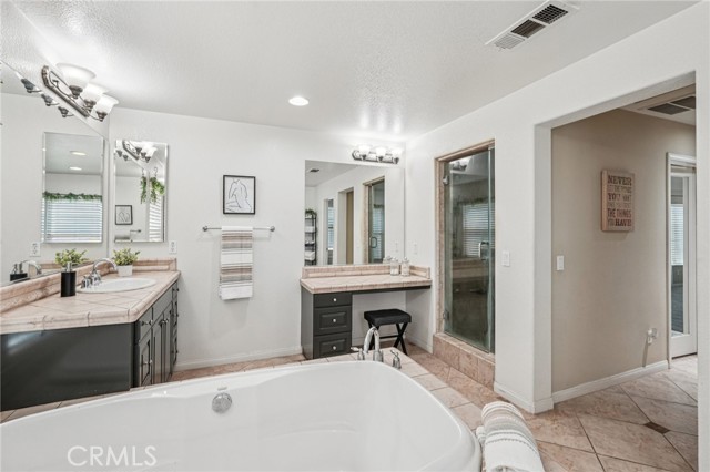 7919 Spring Hill Street, Chino CA: https://media.crmls.org/medias/7d055dad-a8d8-49e1-84b9-6f2ae929b175.jpg