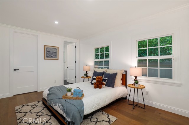 543 N Gardner Street, Los Angeles CA: https://media.crmls.org/medias/7d057325-9fcb-467e-a98a-f9601a92becd.jpg