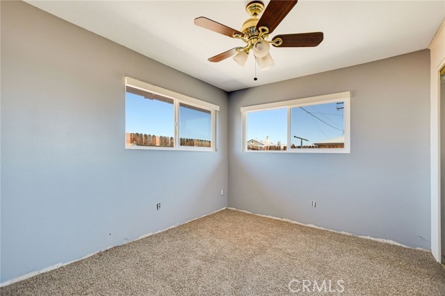 Detail Gallery Image 10 of 14 For 13388 Mohawk Rd, Apple Valley,  CA 92308 - 3 Beds | 2 Baths