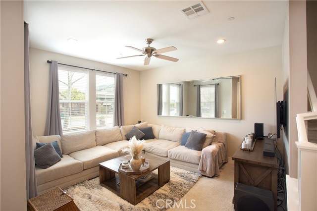 Detail Gallery Image 3 of 28 For 16 Fenix St, Rancho Mission Viejo,  CA 92694 - 3 Beds | 2/1 Baths