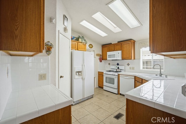 Detail Gallery Image 13 of 41 For 1262 Sorrel, Hemet,  CA 92545 - 3 Beds | 2 Baths