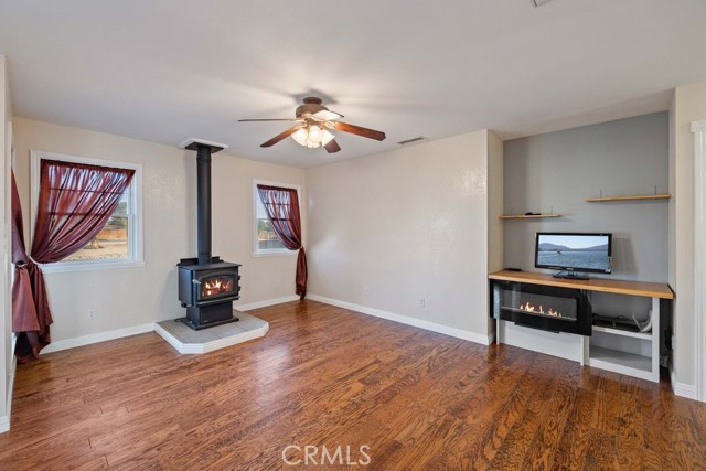 Detail Gallery Image 13 of 38 For 7582 Elder Ave, Rosamond,  CA 93560 - 3 Beds | 2 Baths