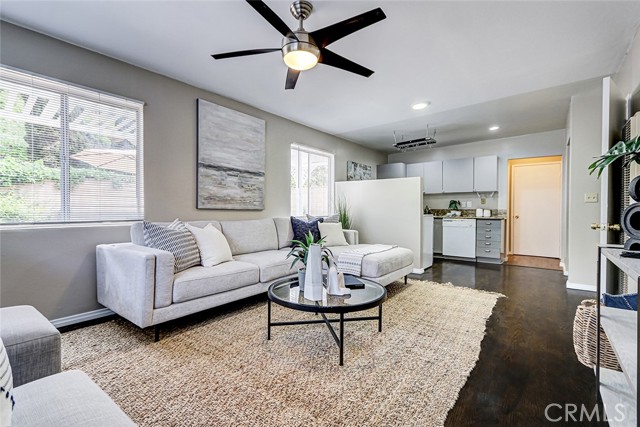 312 N Prospect Avenue, Redondo Beach CA: https://media.crmls.org/medias/7d07204f-68b3-4149-82b8-7f1dddca4ef3.jpg