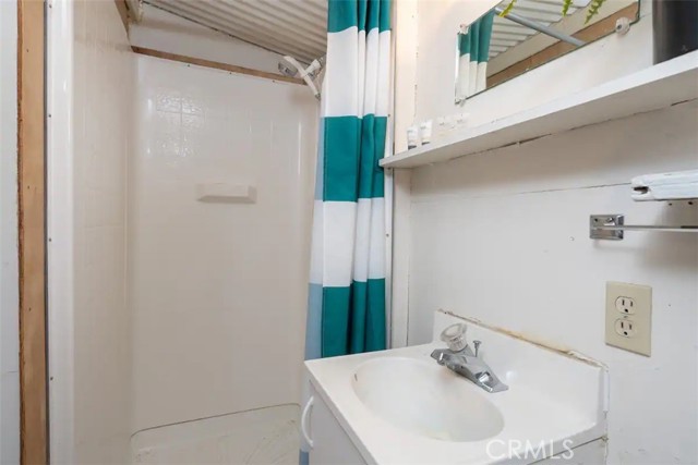 Detail Gallery Image 17 of 22 For 38797 Highway 41, Oakhurst,  CA 93644 - 3 Beds | 1/1 Baths