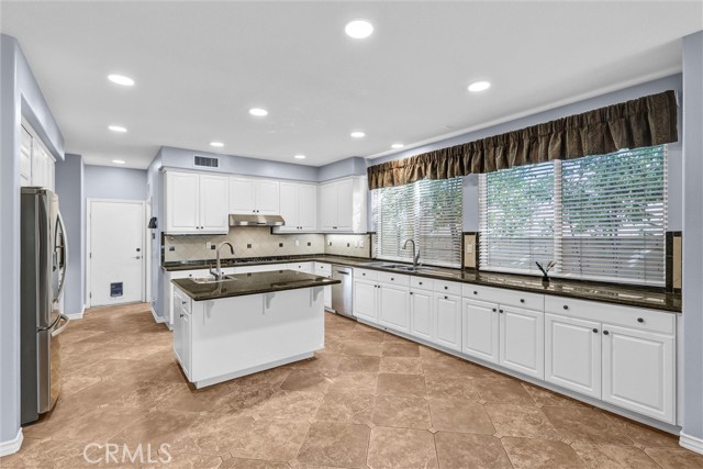 Detail Gallery Image 12 of 47 For 28961 Rockport, Laguna Niguel,  CA 92677 - 5 Beds | 4/1 Baths