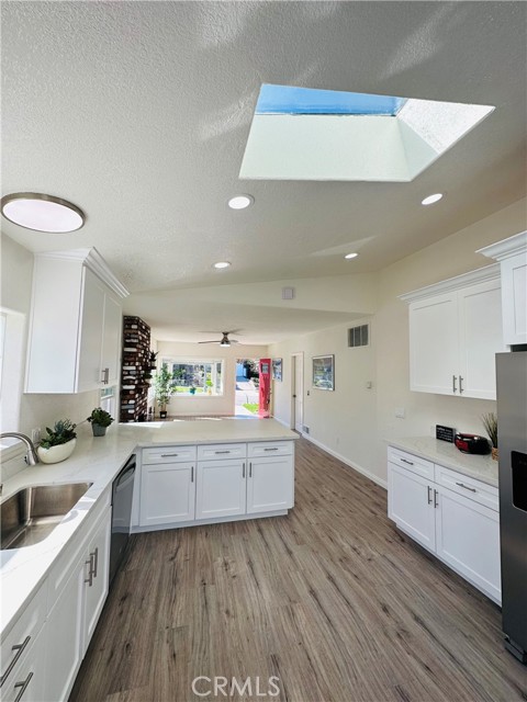 Detail Gallery Image 17 of 57 For 1322 S Walker Ave, San Pedro,  CA 90731 - 3 Beds | 2 Baths