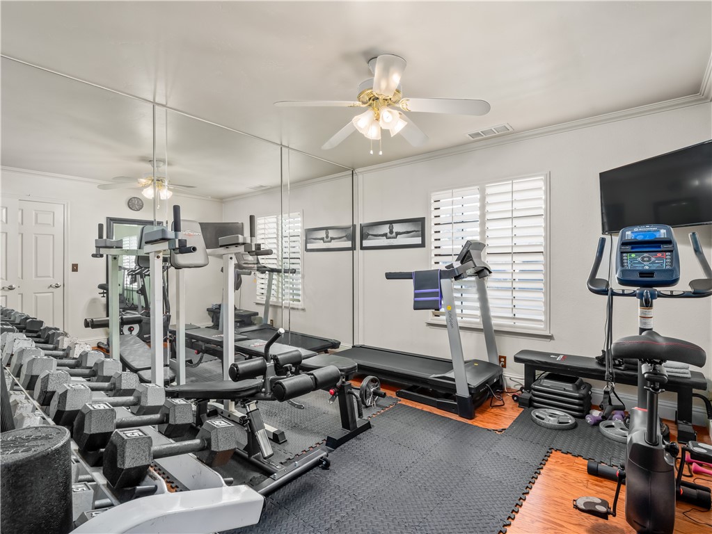 Detail Gallery Image 23 of 27 For 1010 S Clovis Ave #108,  Fresno,  CA 93727 - 3 Beds | 2 Baths