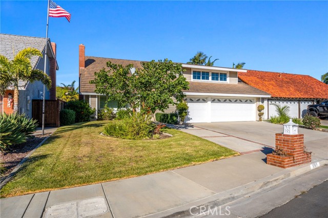 Detail Gallery Image 3 of 71 For 8561 Pierre Dr, Huntington Beach,  CA 92646 - 5 Beds | 3 Baths