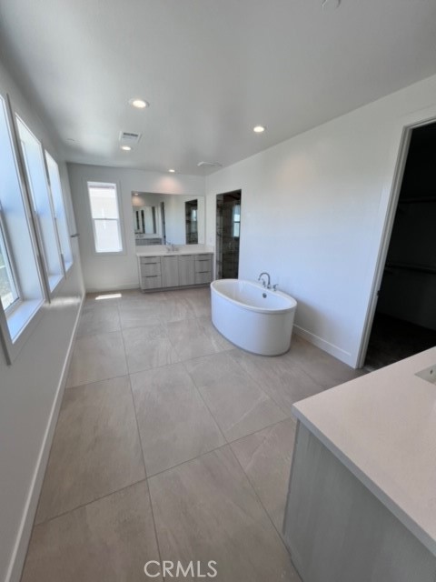 Detail Gallery Image 25 of 55 For 120 Riverbend, Lake Forest,  CA 92630 - 5 Beds | 5/1 Baths
