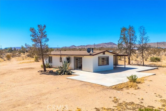 2222 Fortuna Ave, Landers, CA 92285