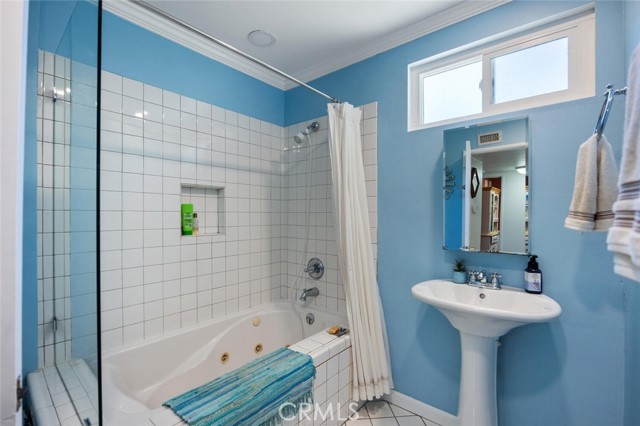 Detail Gallery Image 10 of 22 For 23538 Adamsboro Dr, Newhall,  CA 91321 - 4 Beds | 2 Baths