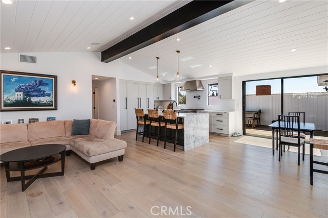 3212 Poinsettia Avenue, Manhattan Beach, California 90266, 3 Bedrooms Bedrooms, ,2 BathroomsBathrooms,Residential,Sold,Poinsettia,SB22036915