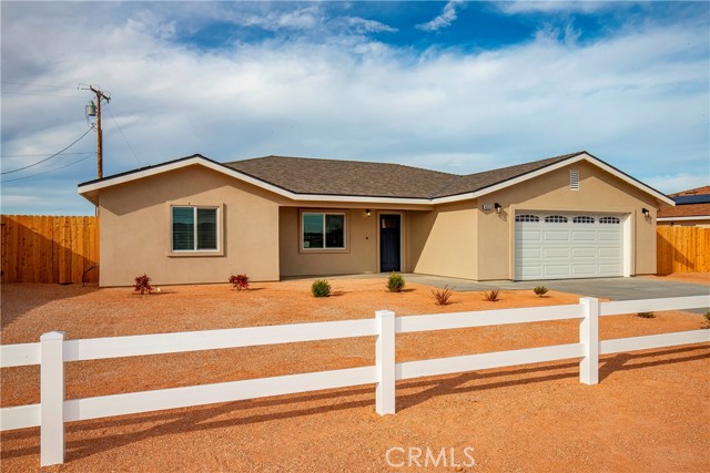 Detail Gallery Image 3 of 25 For 8213 Peach Ave, California City,  CA 93505 - 3 Beds | 2 Baths