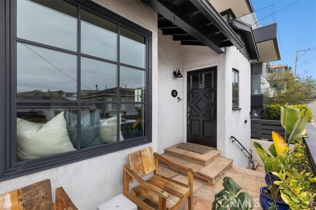 231 27th Street, Hermosa Beach, California 90254, 3 Bedrooms Bedrooms, ,2 BathroomsBathrooms,Residential,Sold,27th,SB24099254