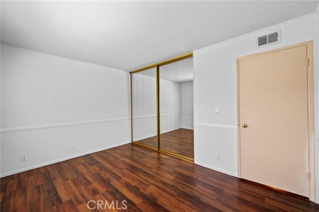 9882 Kings Canyon Drive, Huntington Beach CA: https://media.crmls.org/medias/7d0eb7a5-46bd-4dc6-b463-a8aa368eb3d6.jpg