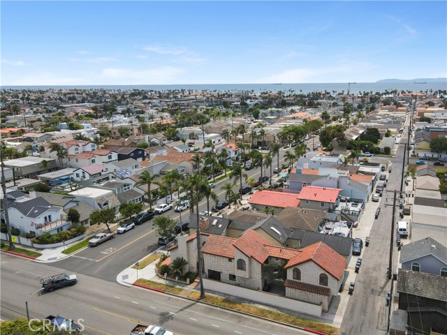 627 19th Street, Huntington Beach CA: https://media.crmls.org/medias/7d0eb90e-f244-4569-8952-51e24afcf0a8.jpg