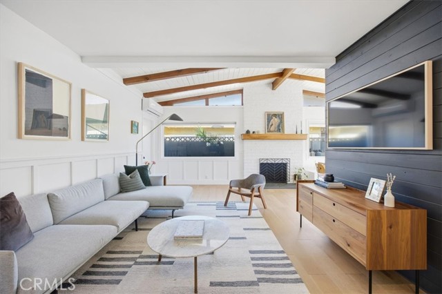 Detail Gallery Image 3 of 29 For 3834 W 147th Pl, Hawthorne,  CA 90250 - 3 Beds | 2 Baths