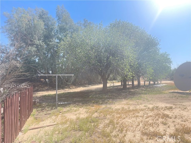 45200 Camelot Drive, Yermo, California 92398, 2 Bedrooms Bedrooms, ,2 BathroomsBathrooms,Single Family Residence,For Sale,Camelot,SW24236025