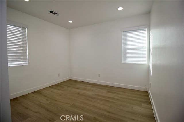 Detail Gallery Image 8 of 21 For 836 W 9th St, Corona,  CA 92882 - 3 Beds | 2 Baths