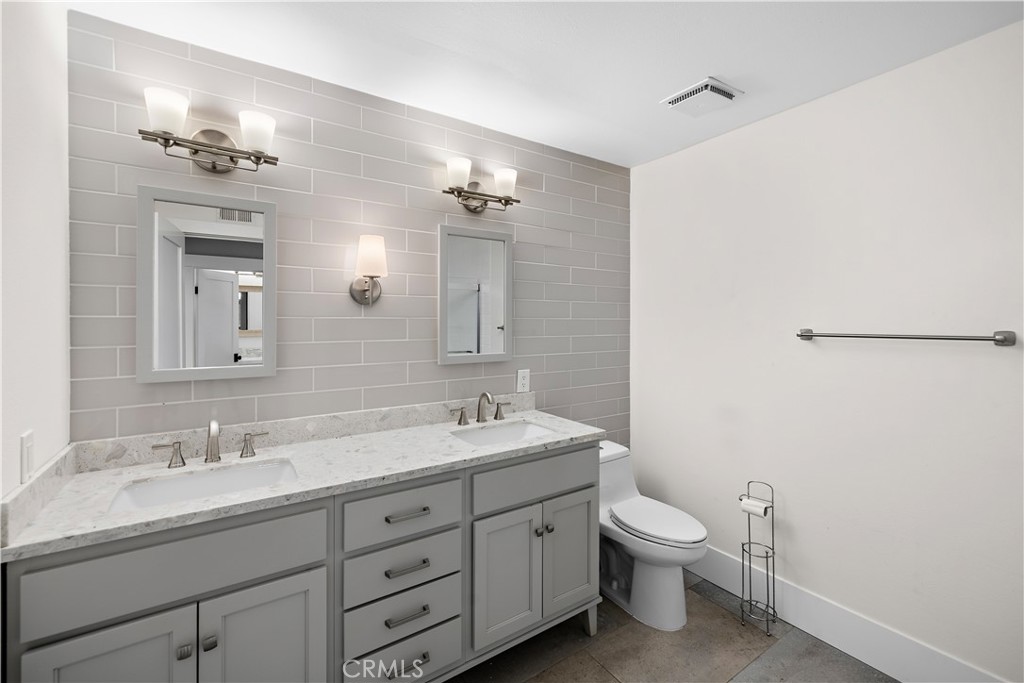 MLS #OC25155566 img 23