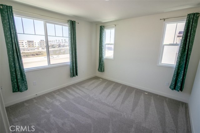 2850 Wagon Wheel Rd, Oxnard CA: https://media.crmls.org/medias/7d10f6d4-cbca-4db2-bbfb-1058903d0f36.jpg