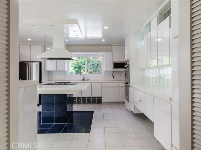 Detail Gallery Image 5 of 53 For 28068 Santona Dr, Rancho Palos Verdes,  CA 90275 - 5 Beds | 3 Baths