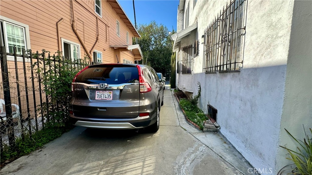 MLS #WS25065101 img 18