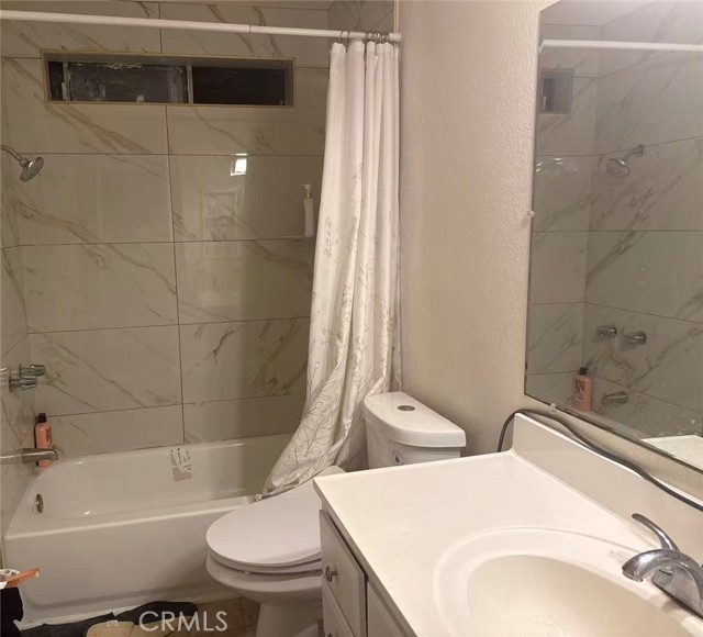 Detail Gallery Image 7 of 7 For 113 Rockwood #30,  Irvine,  CA 92614 - 3 Beds | 2 Baths