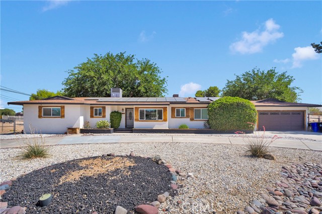 19545 Seneca Road, Apple Valley CA: https://media.crmls.org/medias/7d116e71-cd04-4394-a9d6-a1b896276c4d.jpg