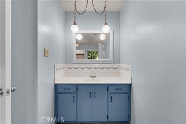 https://media.crmls.org/medias/7d117513-effc-47e0-8cb6-91212a36f43d.jpg?preset=X-Large