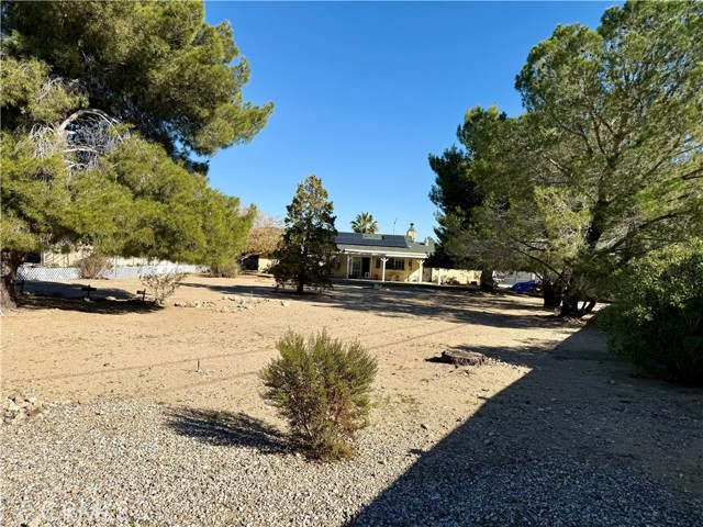 Detail Gallery Image 23 of 25 For 14372 Woodland Dr, Victorville,  CA 92395 - 3 Beds | 2 Baths