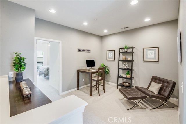 Detail Gallery Image 15 of 60 For 12921 Mission Avenue #102,  Hawthorne,  CA 90250 - 2 Beds | 2/1 Baths