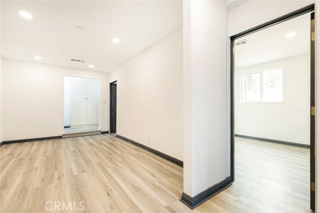 Detail Gallery Image 5 of 15 For 7347 Jamieson Ave, Reseda,  CA 91335 - 2 Beds | 1 Baths