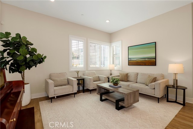 Detail Gallery Image 3 of 38 For 27512 Golden Currant Pl, Valencia,  CA 91381 - 4 Beds | 4 Baths