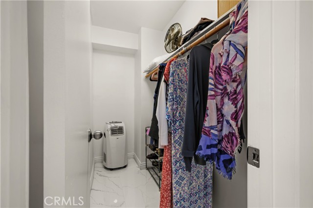 Detail Gallery Image 18 of 36 For 805 Ocean Ave #4,  Seal Beach,  CA 90740 - 3 Beds | 2 Baths