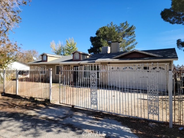 Detail Gallery Image 2 of 19 For 41052 177th, Lancaster,  CA 93535 - 3 Beds | 2 Baths