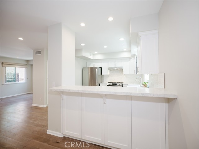 Detail Gallery Image 9 of 22 For 4312 Tujunga Ave #3,  Studio City,  CA 91604 - 2 Beds | 3 Baths