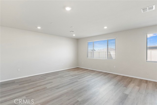 19409 Brush Creek Way, Lake Elsinore CA: https://media.crmls.org/medias/7d13b4a8-c531-4ce5-8933-508c8ba48dd6.jpg