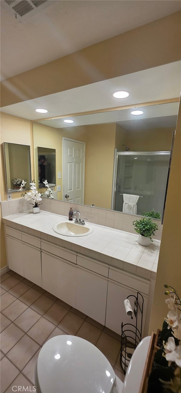 Image 20 of 32 For 9839 9839 Warwick Dr